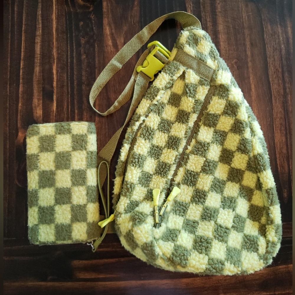 MATCHING SET! 💚 Checked Print Fleece Sling Backpack & Wallet